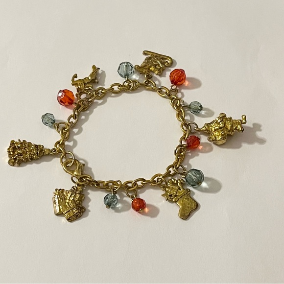 Vintage Gold Tone Christmas Beaded Charm Bracelet - Picture 10 of 16